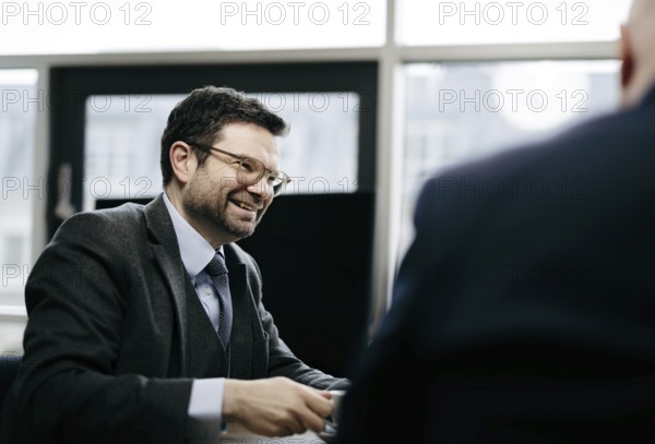 Marco Buschmann (FDP), Bundesminister der Justiz, aufgenommen im Rahmen eines Interview fue NBR in