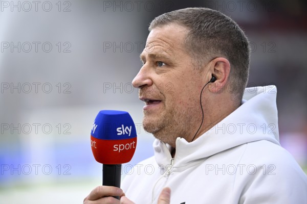 Sports Director Max Eberl FC Bayern Munich FCB portrait in interview Microphone Microphone Logo SKY