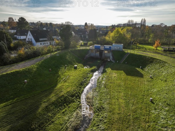 Dortmund, North Rhine-Westphalia, Germany, Renaturalised Emscher in Dortmund Aplerbeck. The river