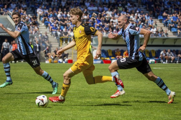 Football 3rd division, season 2024/25, matchday 37: Waldhof Mannheim vs Dynamo Dresden***On the