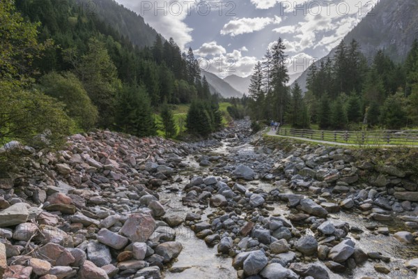 Stillup Bach, Stilluptal, Stillupgrund, Mayrhofen, High Mountain nature park Park Zillertal Alps,