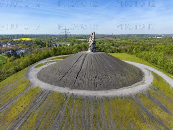 Rheinelbe spoil tip in Gelsenkirchen, 100 metre high spoil tip, landscape park, with the sculpture