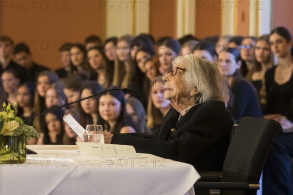 Margot Friedländer, Holocaust survivor and honorary citizen of the city of Berlin, at a reading as