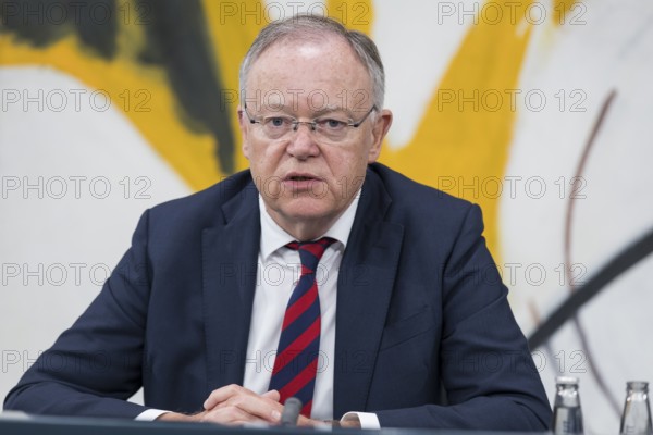 Stephan Weil (Minister-President of Lower Saxony, SPD) at a press conference after the