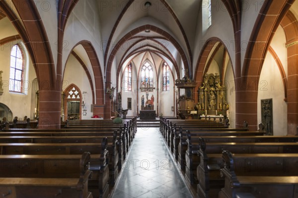 Interior view, St Michael's parish church, Bernkastel-Kues, Moselle, Rhineland-Palatinate, Germany,