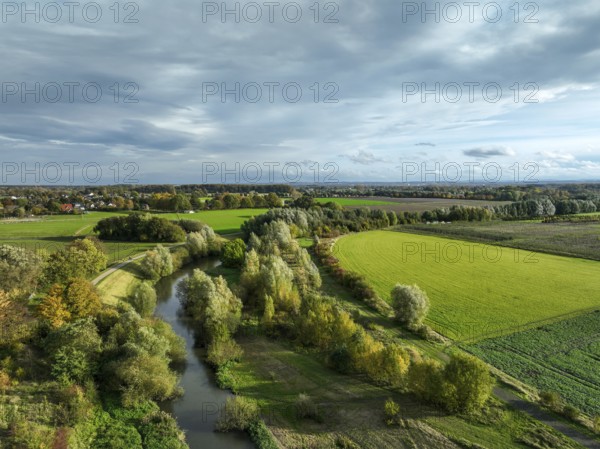 Bergkamen, Ruhr area, North Rhine-Westphalia, Germany, autumn landscape on the Seseke. The