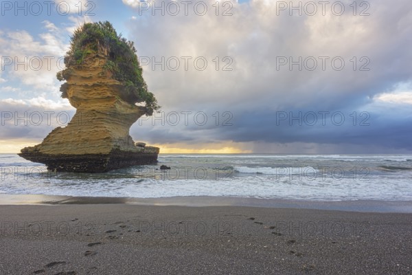 Rock formation shaped like a boot, Punakaiki, Paparoa National Park, South Island, New Zealand,