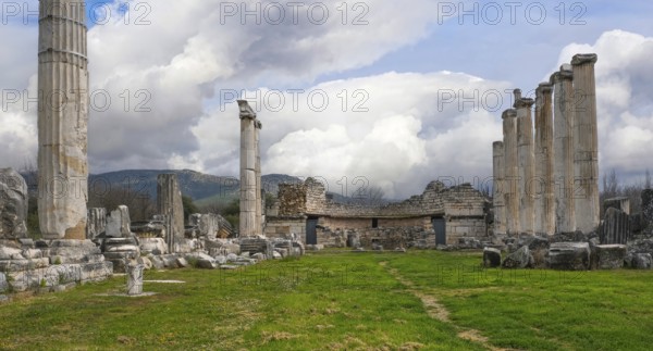 Excavation site site of the ancient city of Aphrodisias, Temple of Aphrodite, today's city of