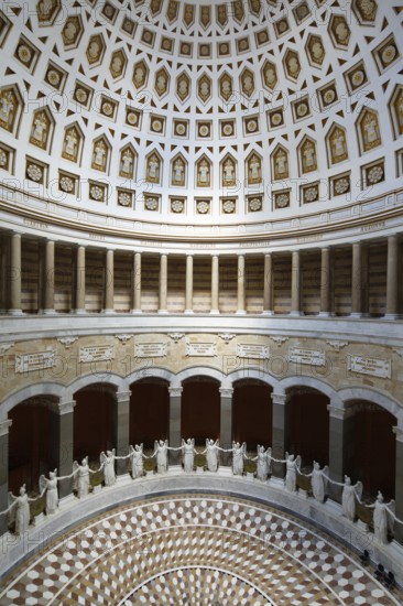 Interior, hall and dome with a total of 34 angels, goddesses of victory 3, 3 metres high, monument