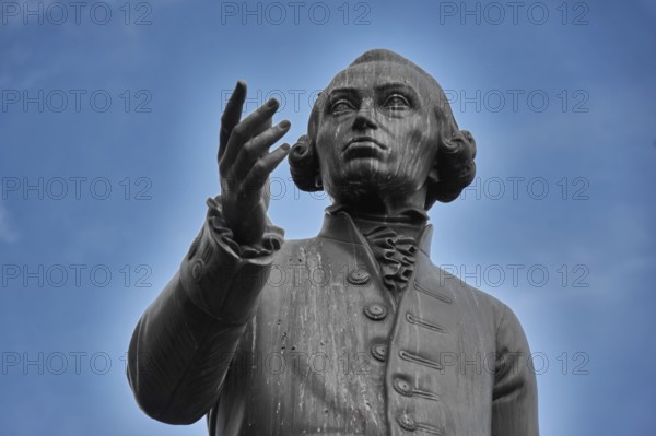 Kant Monument, statue of Immanuel Kant, German philosopher of the Enlightenment, Ulitsa