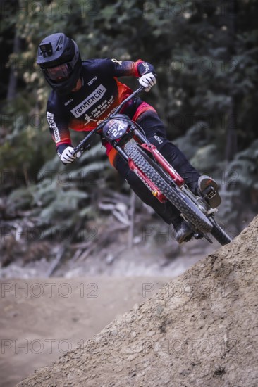 MAYDENA, AUSTRALIA - FEBRUARY 08: Darcy COUTTS of Australia competes in finals during Red Bull