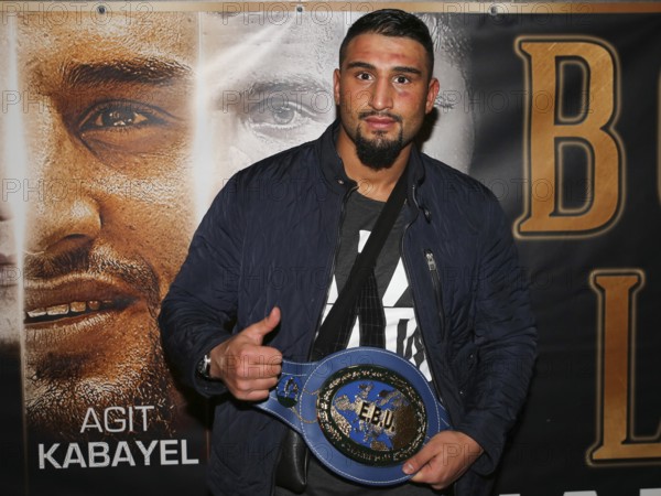Heavyweight boxer Agit Kabayel (SES Boxing, Essen) with belt at the SES Boxing Gala on 4 February