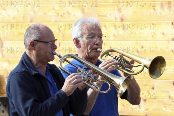 The musicians Franz-Richard Winterhalder and Meinrad Hofmeier (sen.) provided the musical