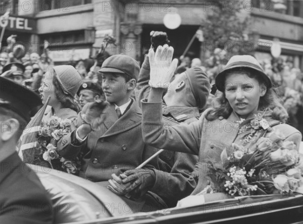 Norwegian royal family. Pictured here 1945 when returning to Norway and Oslo when world war ii was