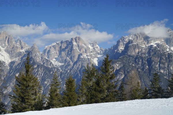 Sesto Dolomites, Dolomites, Eastern Alps, winter, ski, Auronzo di Cadore, Veneto region, Belluno