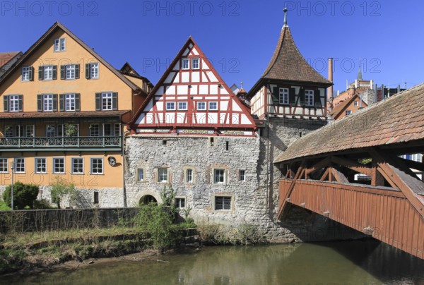 Wooden bridge over the Kocher between Unterwöhrdinsel and Mauerstraße, Schwäbisch Hall.