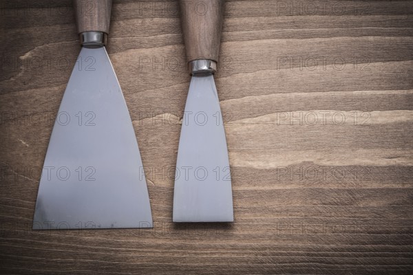 Colour spatula on wooden panel
