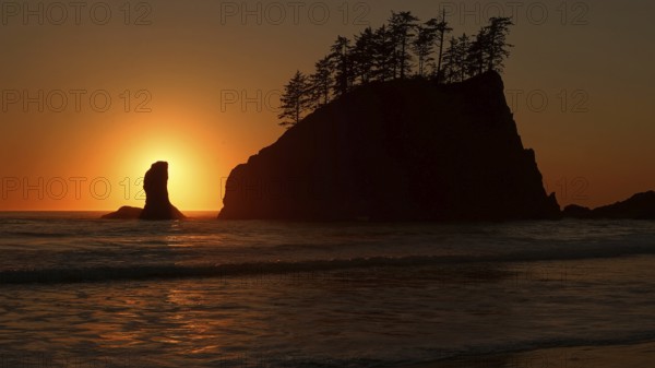 Rocks and pinnacles in front of sunset at Second Beach, Second Beach, Washington, USA, North