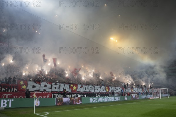 BEAUTIFUL SPORTS/ (DFL/DFB REGULATIONS PROHIBIT ANY USE OF PHOTOGRAPHS AS IMAGE SEQUENCES AND/OR