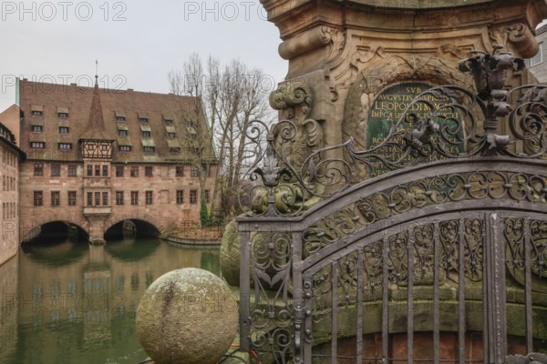 Heilig-Geist-Spital over the Pegnitz, Museum Bridge, Nuremberg, Middle Franconia, Franconia,