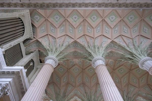 View of columns, dome and parts of the organ loft in Leipzig's Nikolaikirche. Leipzig, Saxony,