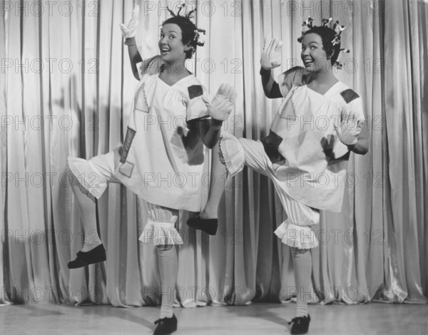Dancing in the 1940s. Betty Grable and June Haver during the recording of the film The Dolly