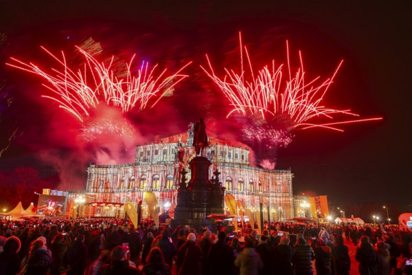 The SemperOperaball 2025 celebrated its 100th anniversary on Friday. Germany's most beautiful