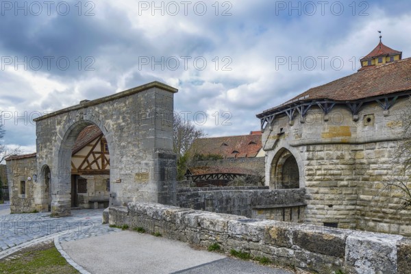 Town gate Spitalbastei or Spitalbastion, covered bridge, Rothenburg ob der Tauber, district of