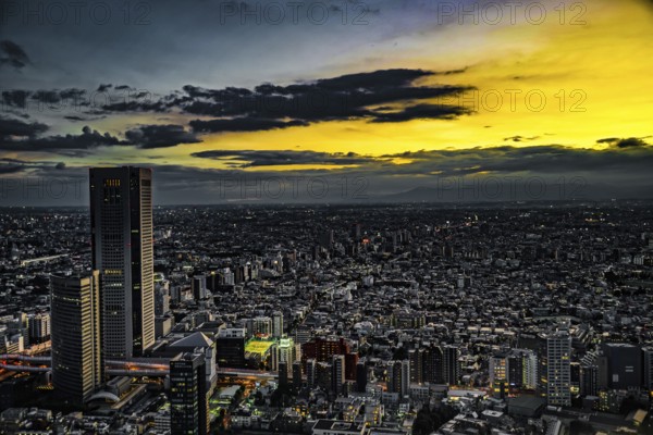 Shinjuku of city landscape and sunset visible from the observatory of the Tokyo Metropolitan