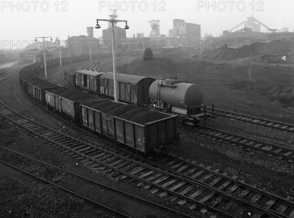 Due to the energy and mining crisis, the Ruhr region was shaken by demonstrations, protests, coal