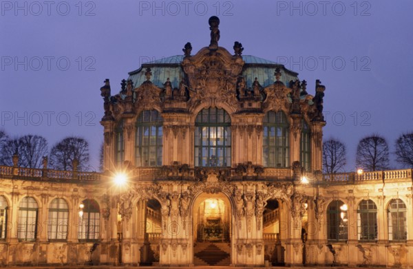 Zwinger with Wall Pavilion by night, architect Matthäus Daniel Pöppelmann, Dresden, Saxony,