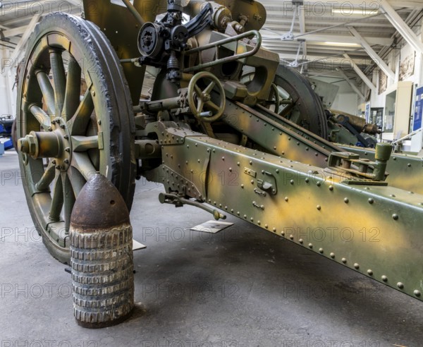 Interior photo, drill hall, exhibition with historical cannons, Berlin Spandau Citadel, Berlin,