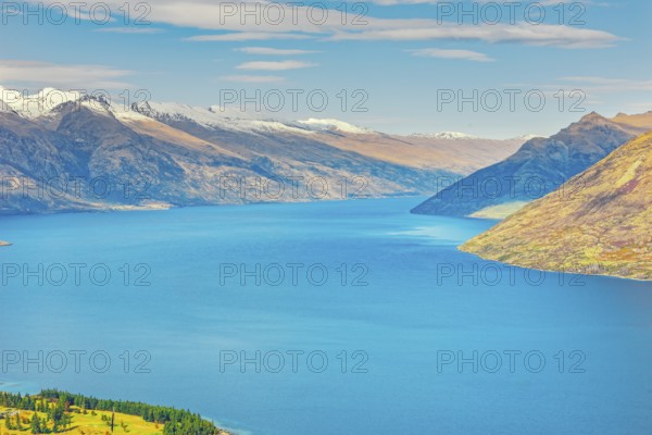 View across Lake Wakatipu and the Remarkables Mountain Range, Queenstown, South Island, New