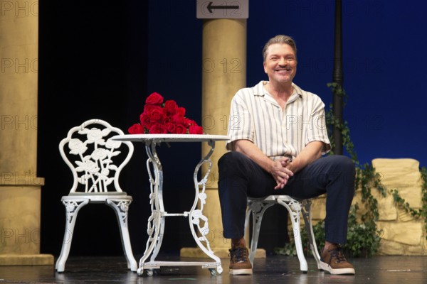 Hardy Krüger, FISCH SUCHT FAHRRAD, photo rehearsal on 14.05.2025 at the palace gardens Theatre,