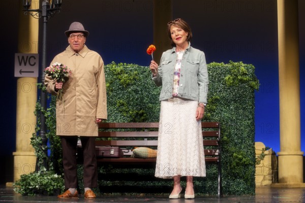 Janina Hartwig, Dieter Landuris, FISCH SUCHT FAHRRAD, photo rehearsal on 14.05.2025 at the palace