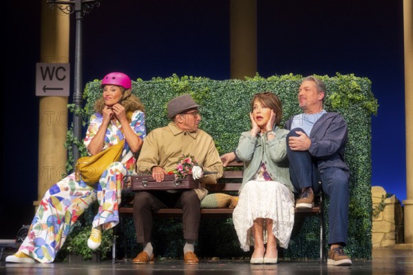 Janina Hartwig, Caroline Beil, Dieter Landuris, Hardy Krüger, FISCH SUCHT FAHRRAD, photo rehearsal