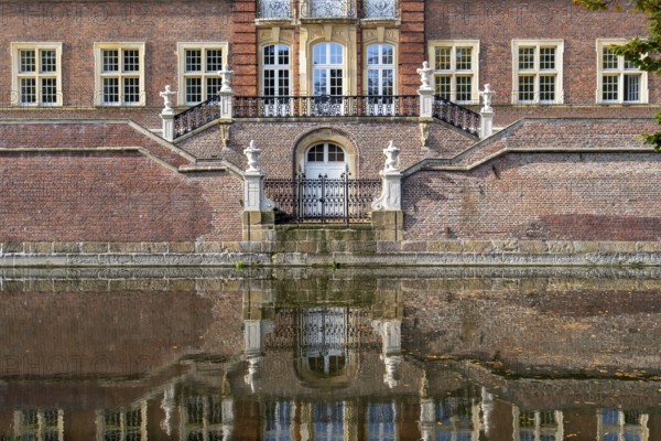 Ahaus Baroque and moated castle, today the seat of the Ahaus Technical Academy, Ahaus, Münsterland,