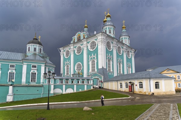 SMOLENSK, RUSSIA, APRIL 21, 2018: Uspensky cathedral against a background of dark thunderclouds.