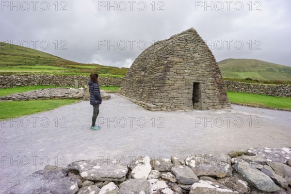 Gallarus Oratory, (Séipéilín Ghallarais), early Christian church, Dingle Peninsula, County Kerry,