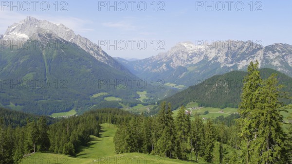 Panoramic view from Hirscheck to Hochkalter, Grosses Ochsenhorn, Stadelhorn Schottmal Horn and