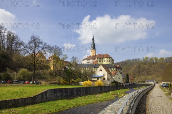 Weesenstein Castle rises on a rocky outcrop of nodular mica schist with quartzite deposits above