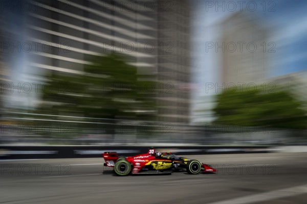 PIETRO FITTIPALDI (30) of Miami, Florida travels through turn 3 to qualify for the Detroit Grand