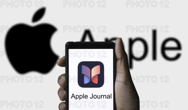 Apple Journal logo on smartphone