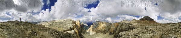 360°Panoramic view of the Sella massif with view the Mittagstal valley and the Piz Boe, South