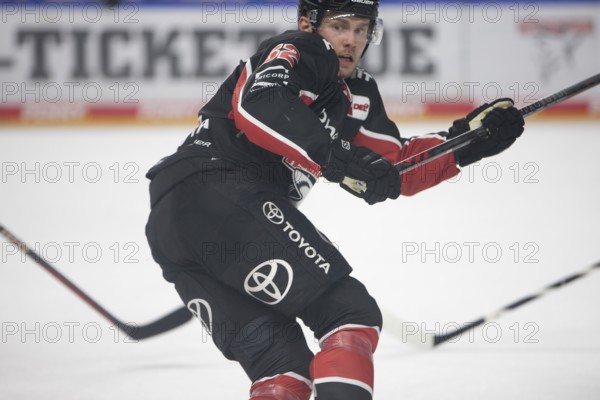 LanxessArena, Cologne, North Rhine-Westphalia, Parker Tuomie (Cologne Sharks, #62), PENNY DEL,
