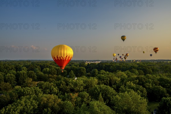 The New Jersey Lottery Festival of Ballooning, Solberg Airport, Whitehouse Station, NJ, USA, July