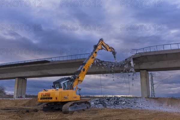 Following investigations of another reinforced concrete bridge in Saxony and the cracks caused by