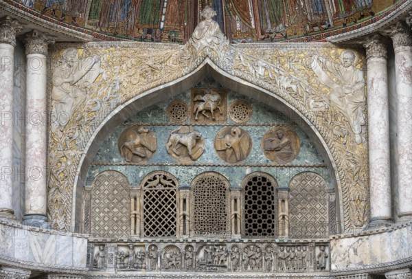 Venice, St Mark's Square (Piazza San Marco), St Mark's Basilica (Basilica di San Marco), west
