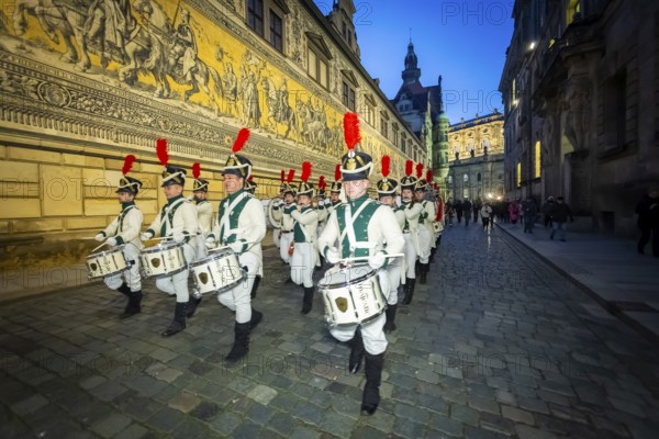 The world champion of marching bands, the Radeberger Spielmannszug, opens the Dresden Winter