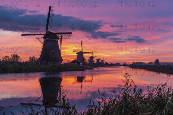 Sunrise on the KInderdijk, Netherlands